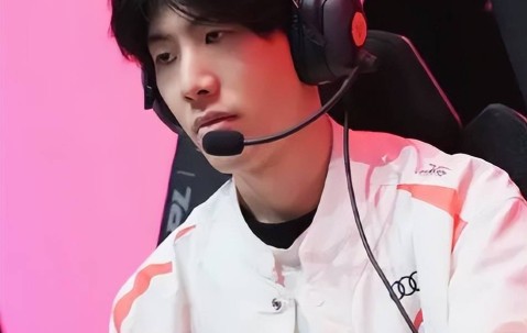  TheShy回归赛场，惊险取胜首场状态亮眼，澳大利亚队观众沸腾！-爱游戏大厅